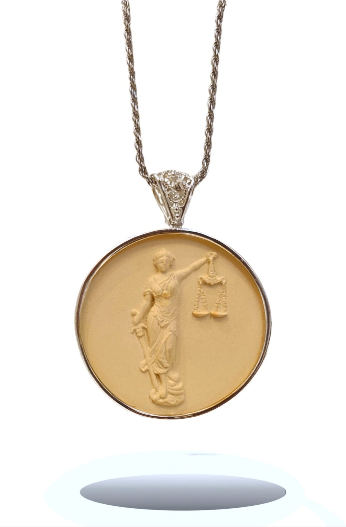 Collana Themis