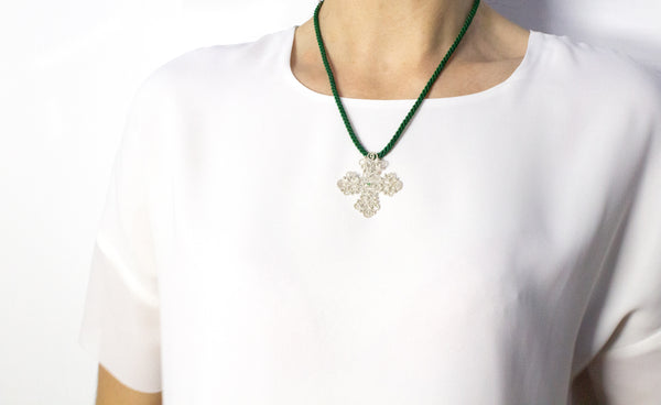 <transcy>Filigree Cross with Emerald</transcy>