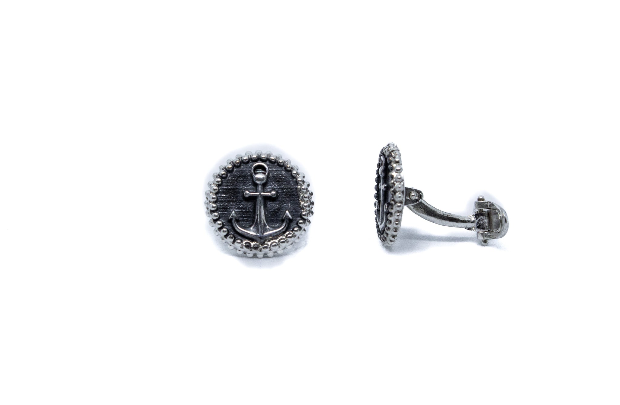 <transcy>Oval cufflinks</transcy>